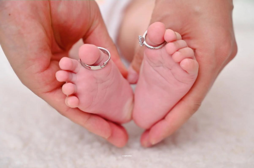 海宁怀孕多久会胃不舒服